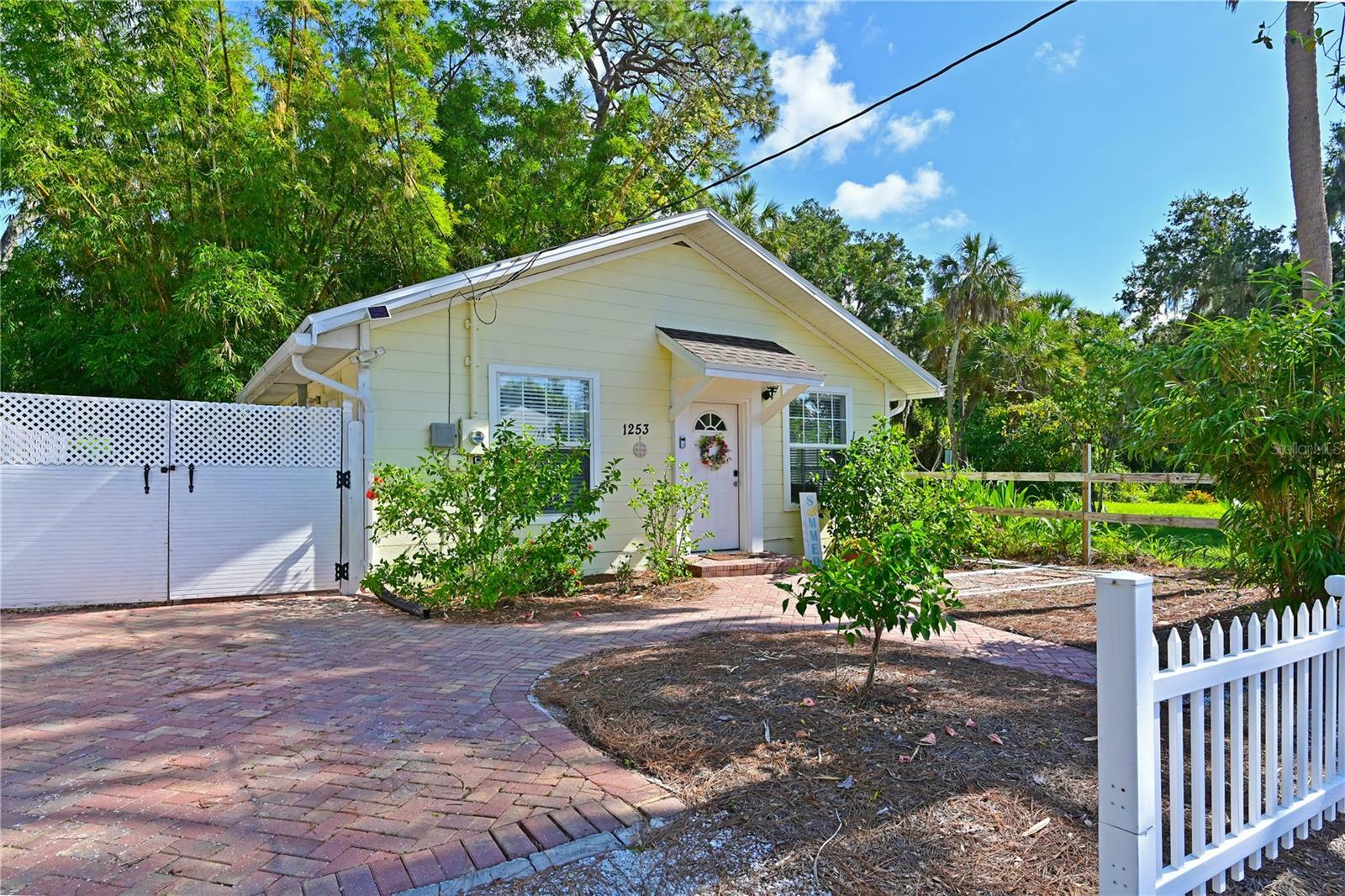 Property Photo:  1253 43rd Street  FL 34234 