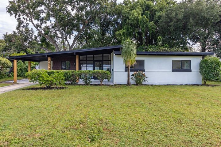 Property Photo: 2913 Walnut Street FL 32806