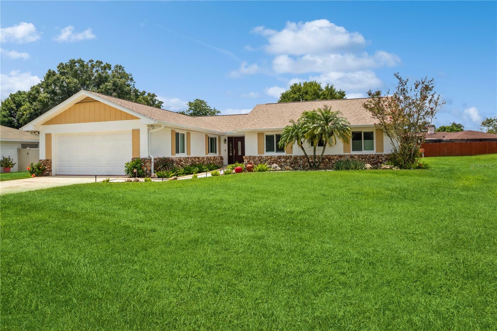 Property Photo:  542 Gran Paseo Drive  FL 32825 