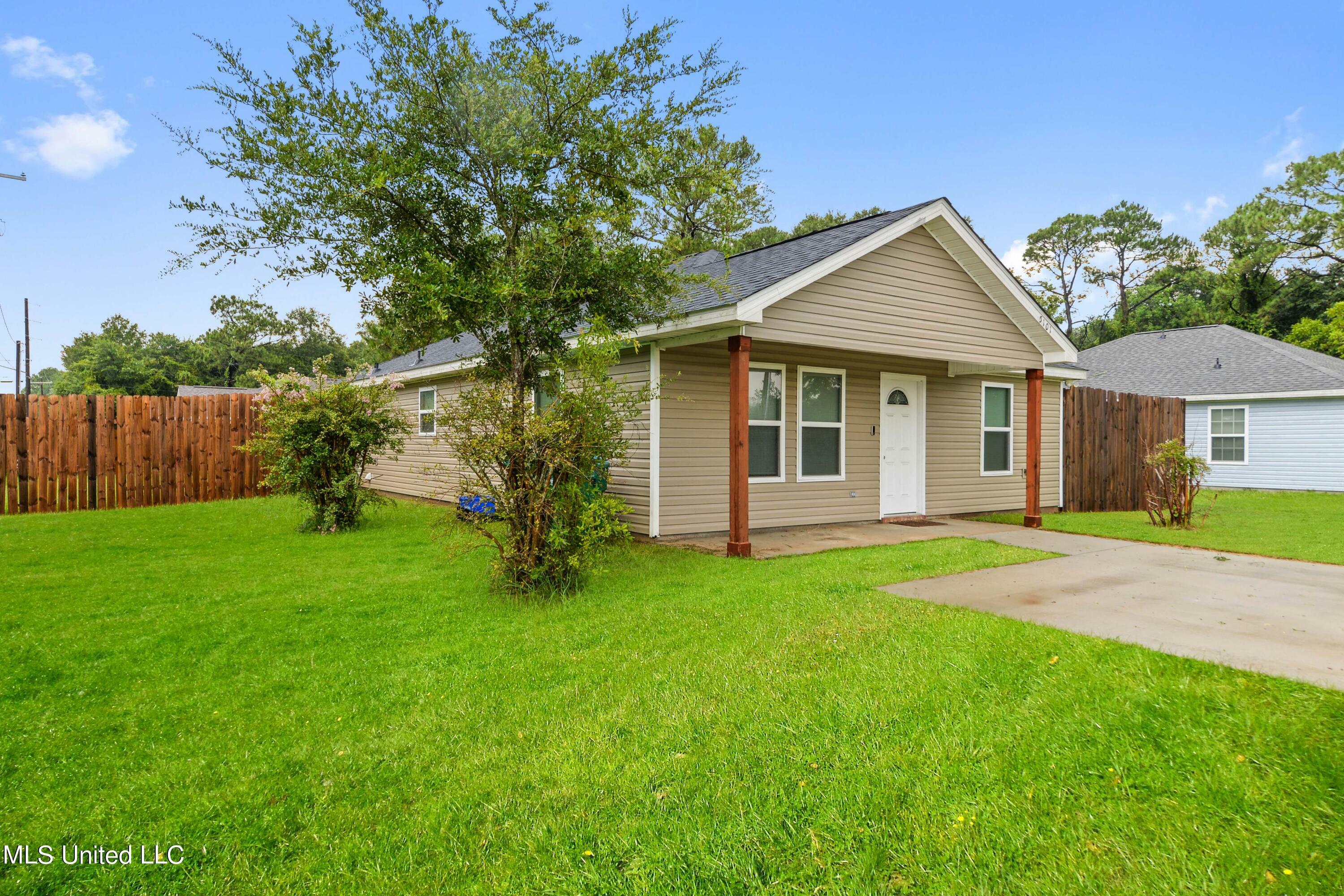 Property Photo:  5101 W Railroad Avenue  MS 39501 