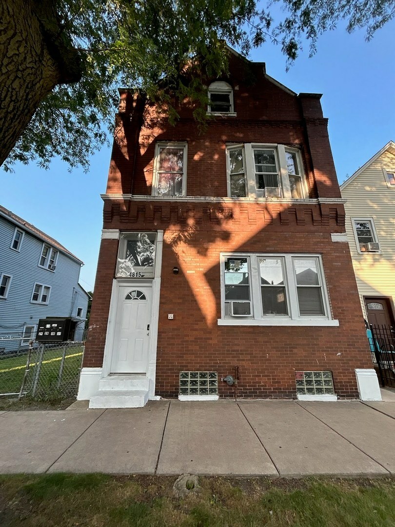 Property Photo:  4815 S Elizabeth Street 1F  IL 60609 