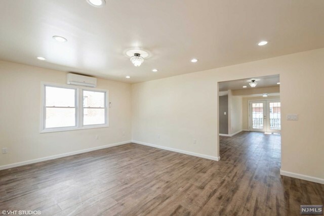 Property Photo:  152 Washington Avenue  NJ 07675 