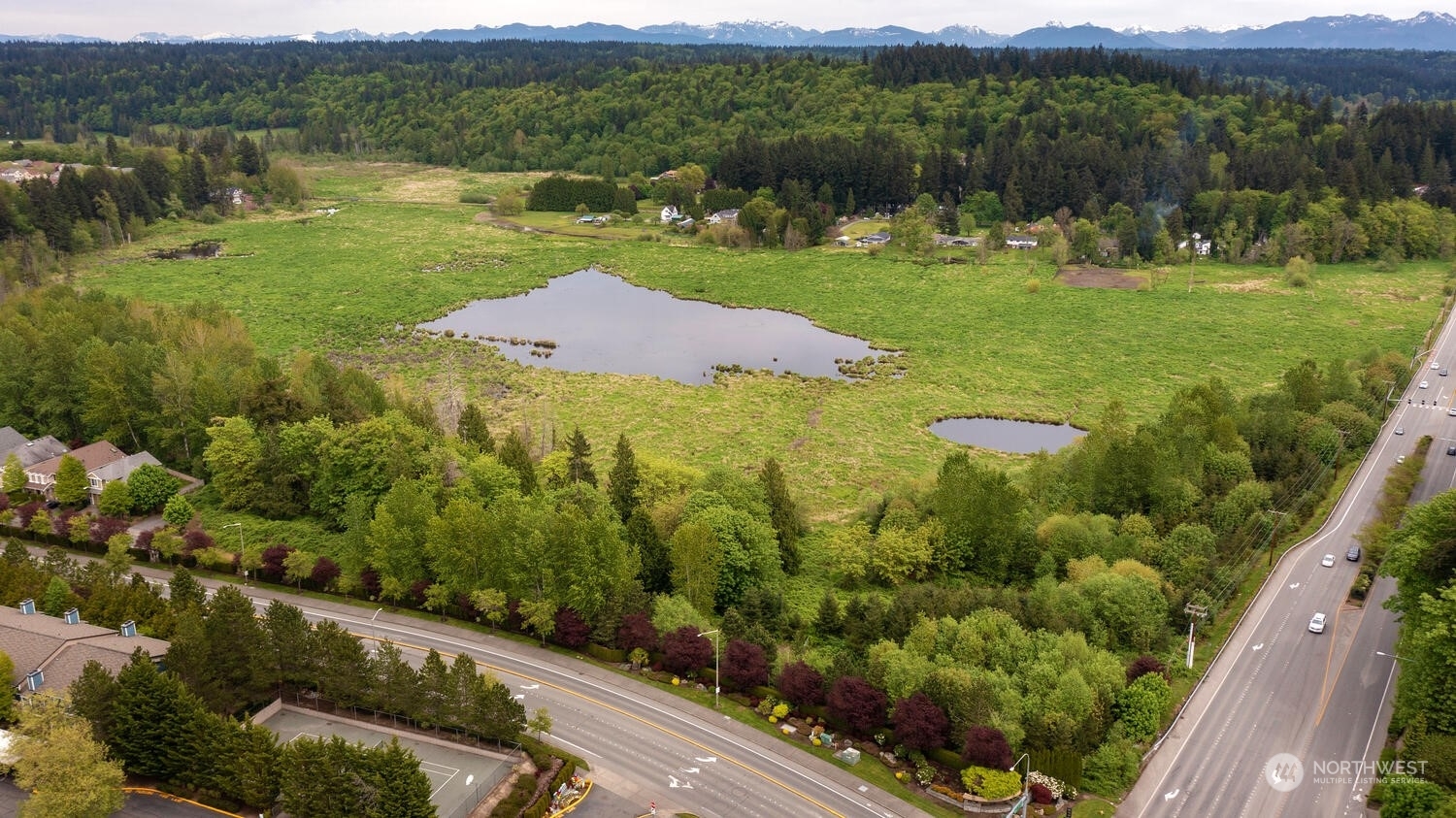 Property Photo:  57 Xx 188th Avenue NE  WA 98053 