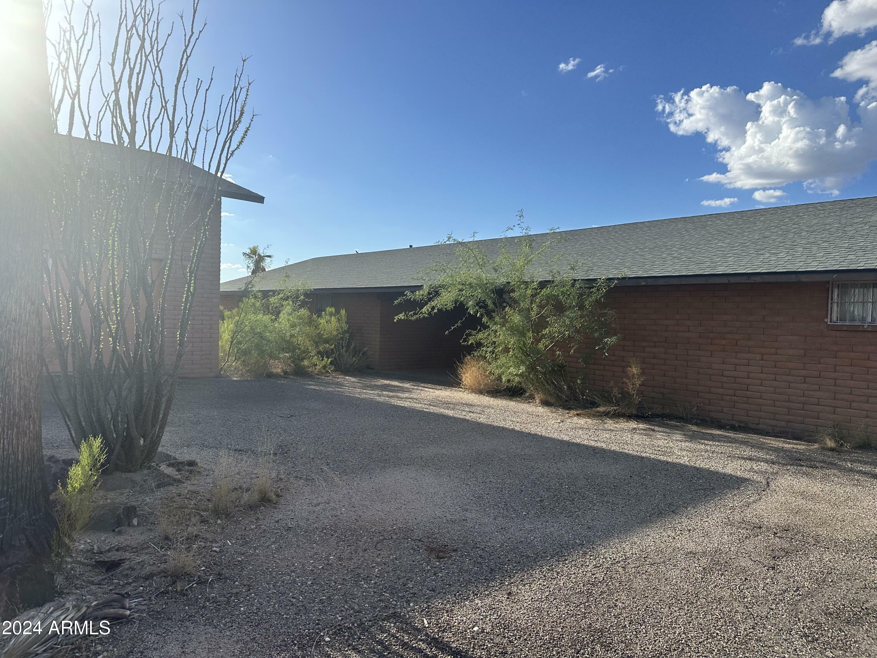 Property Photo:  1880 W Yucca Drive  AZ 85390 