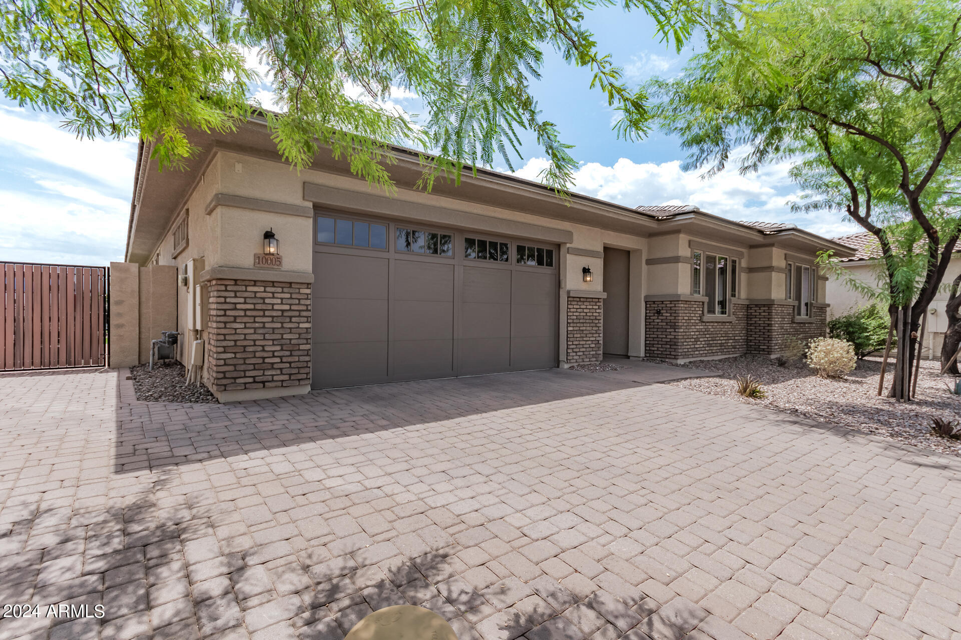 Property Photo: 10005 W Spur Drive AZ 85383