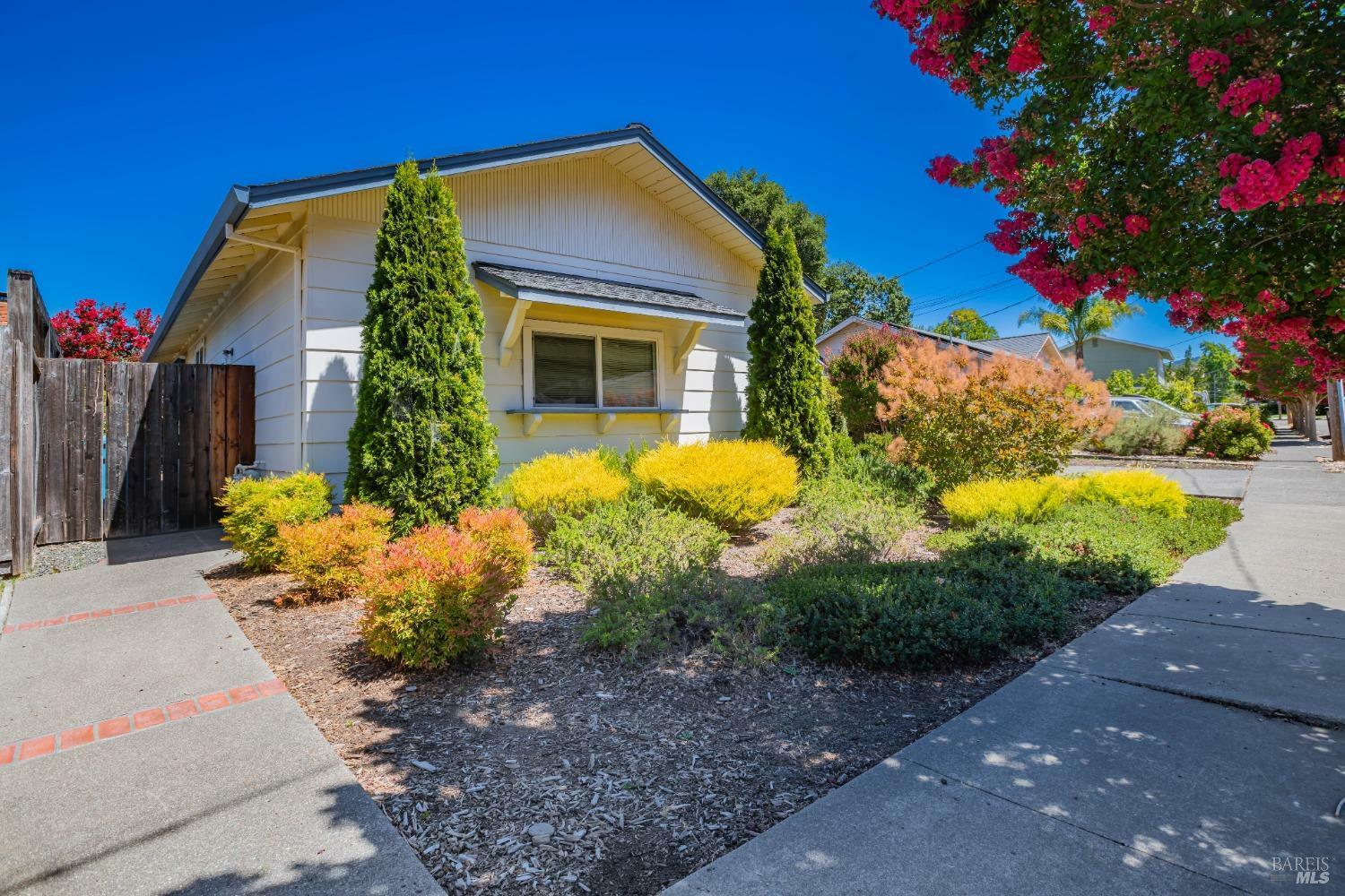 Property Photo:  2516 Creekside Road  CA 95405 