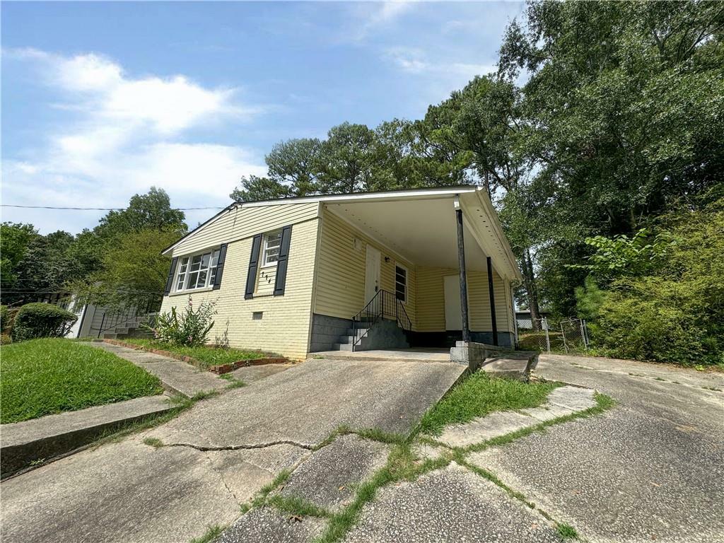 Property Photo:  774 Alfred Road NW  GA 30331 