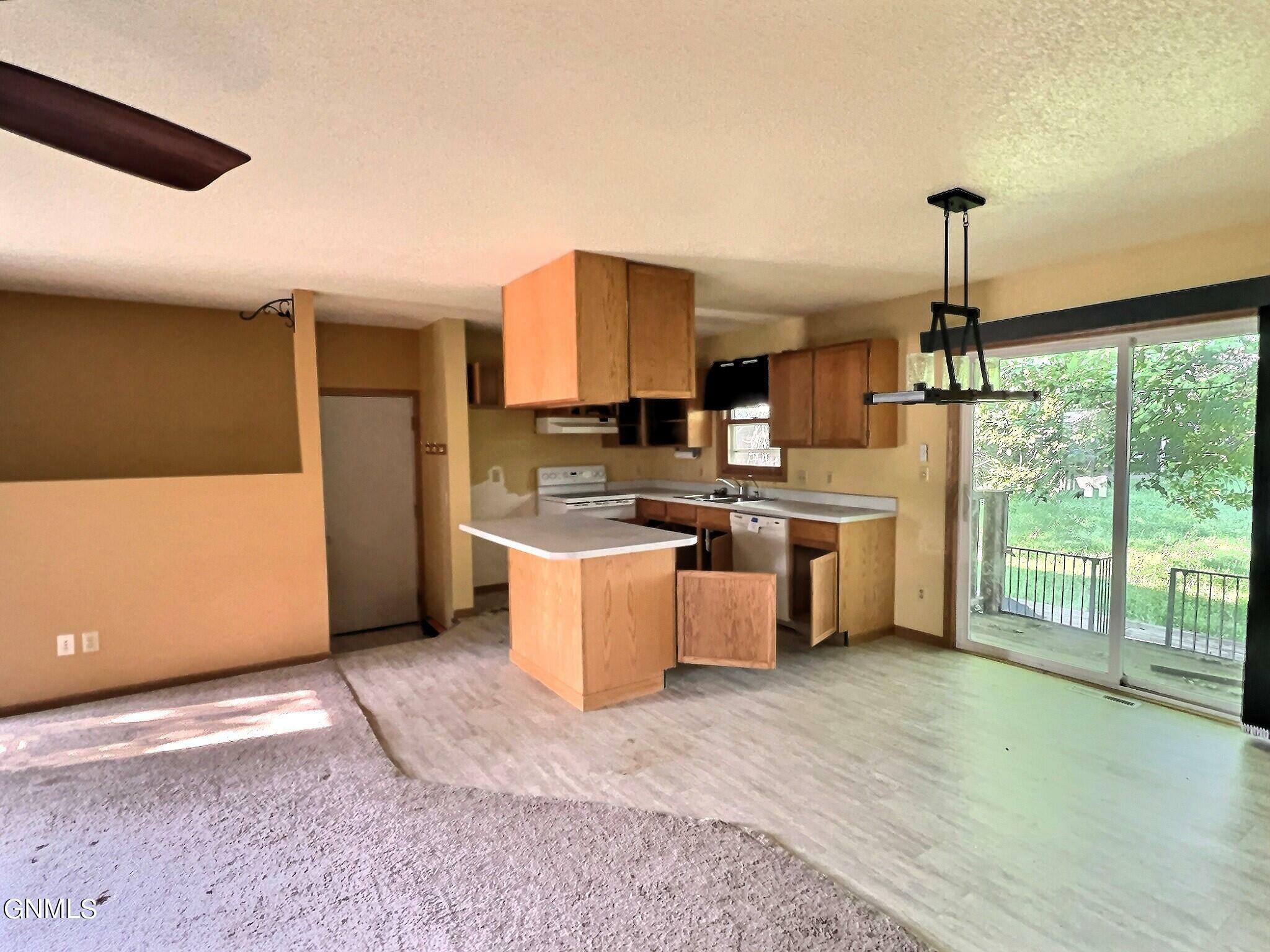 Property Photo:  27 Custer Drive  ND 58504 