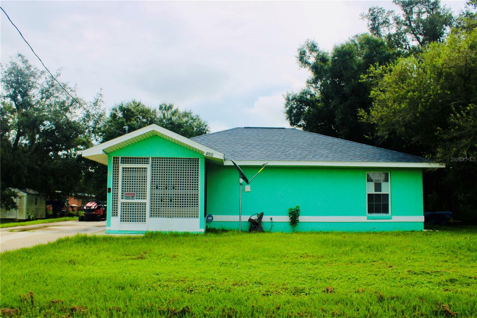 Property Photo:  4510 SW Aster Avenue  FL 34266 