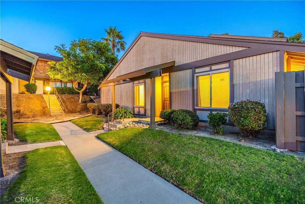 Property Photo: 7157 Wren Court CA 93003