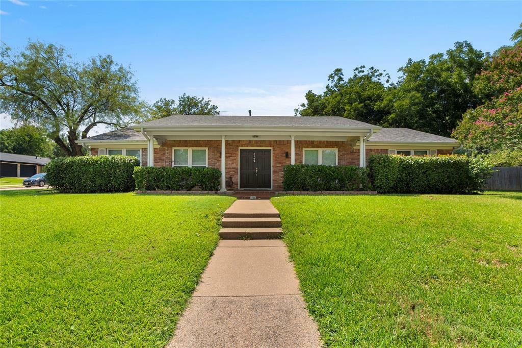 Property Photo:  2109 Stonegate Drive N  TX 76021 