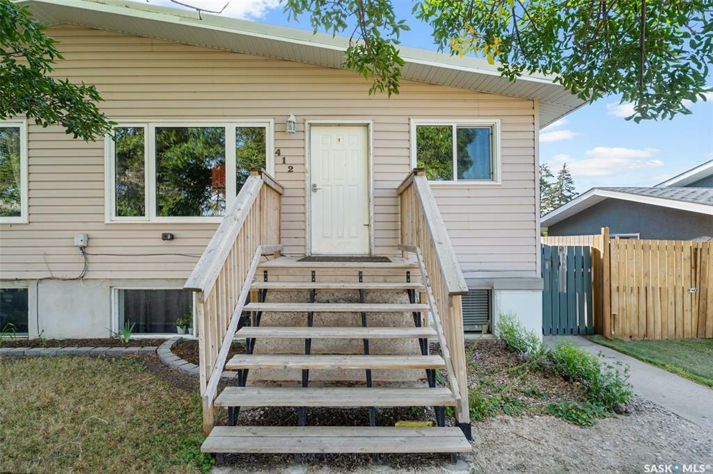 Property Photo:  410 - 412 3rd Street E  SK S0L 0P0 