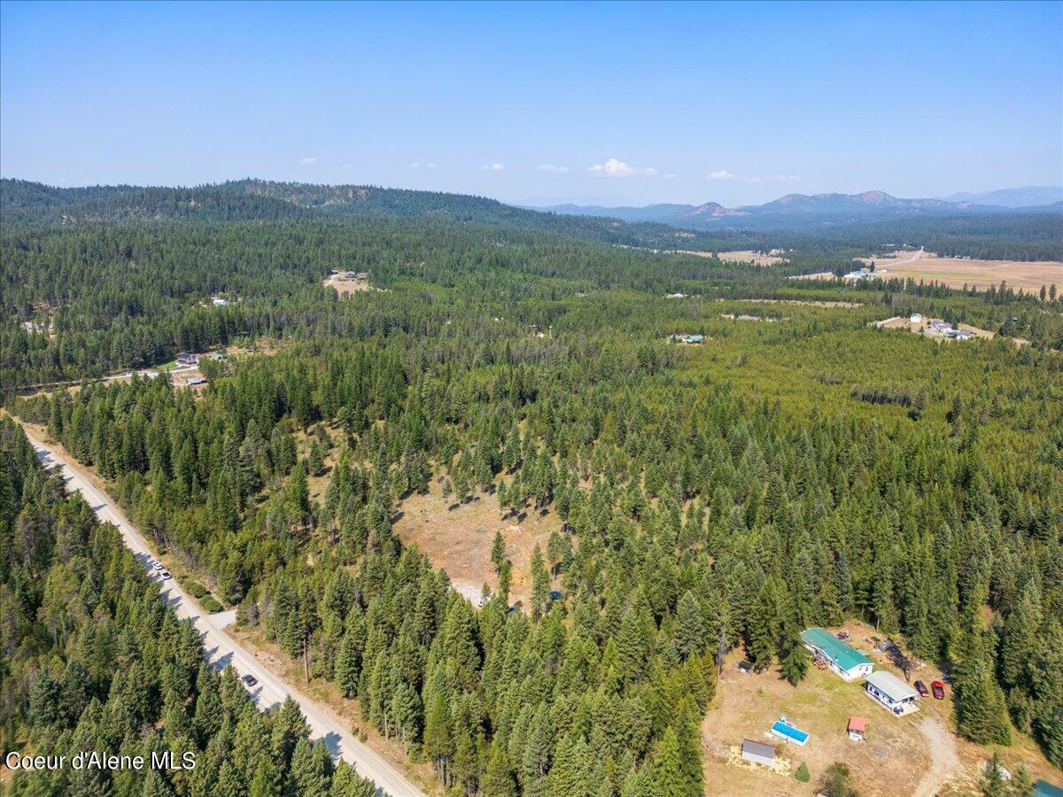 Property Photo:  311 Bigfoot Rd  WA 99156 