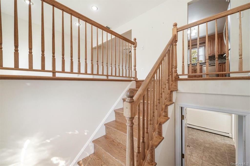 Property Photo:  4 Rowan Drive  NY 10923 