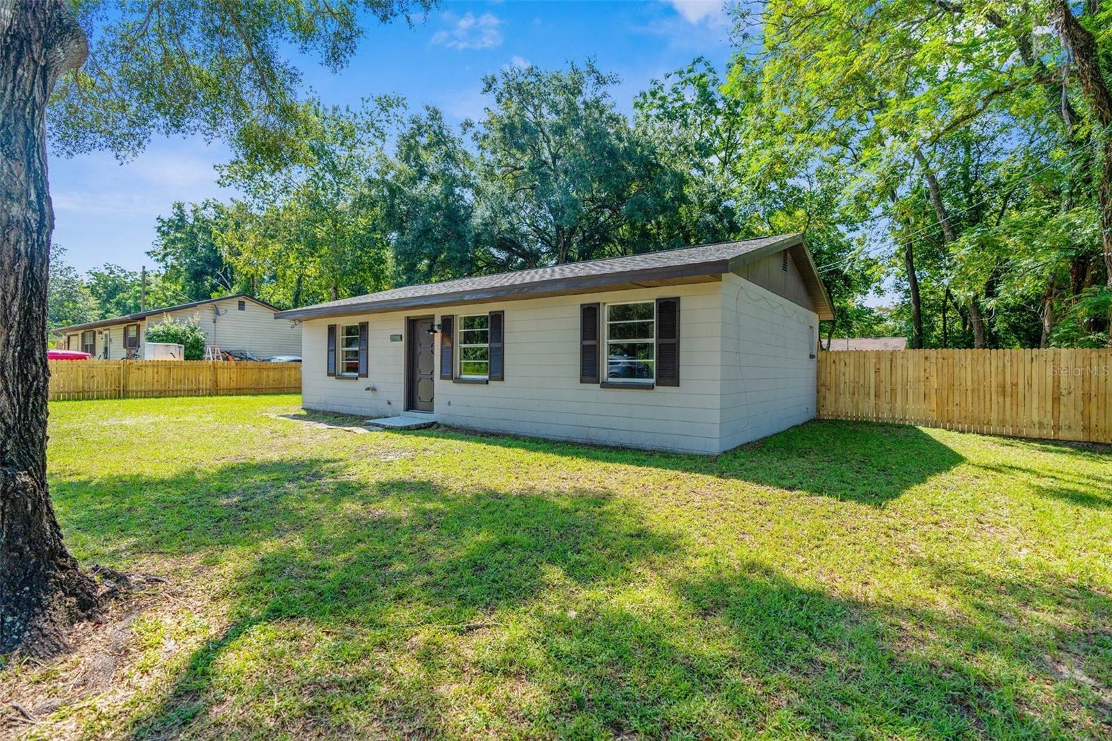 Property Photo:  27308 Flagler Avenue  FL 34602 