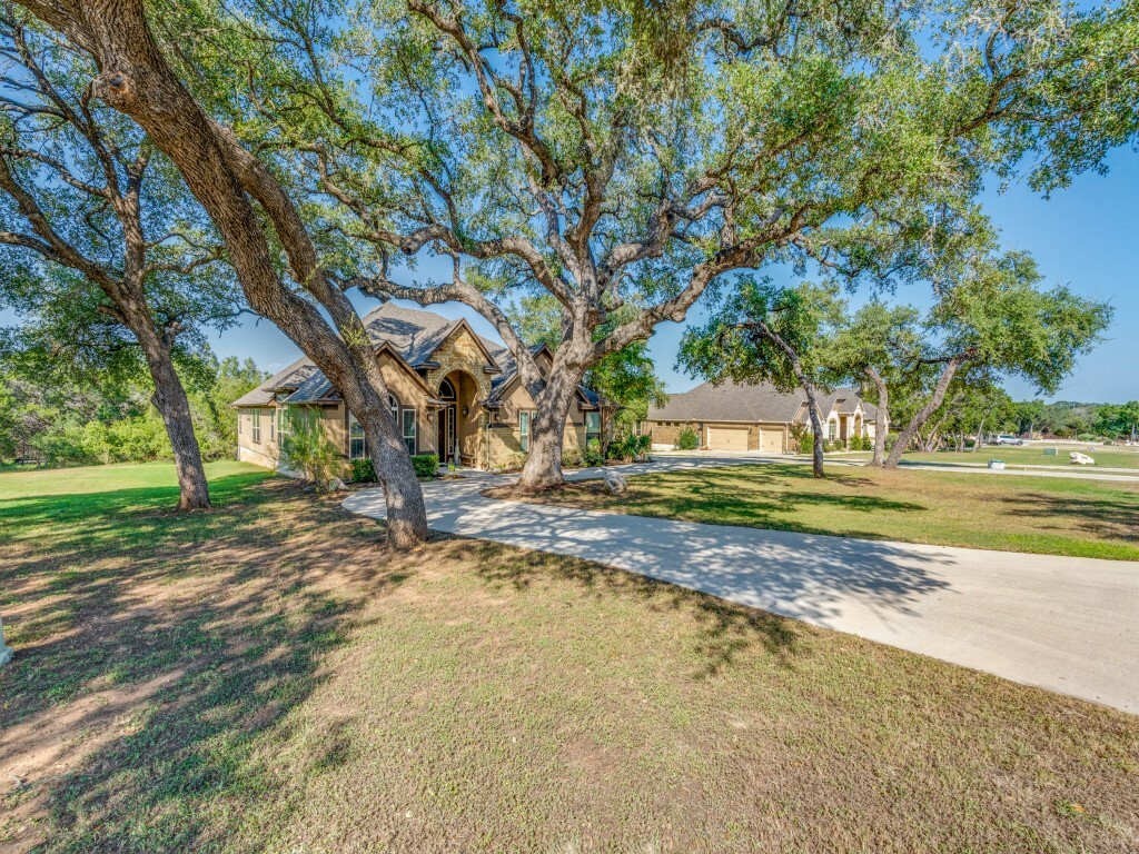 Property Photo:  5604 Copper Creek Street  TX 78132 