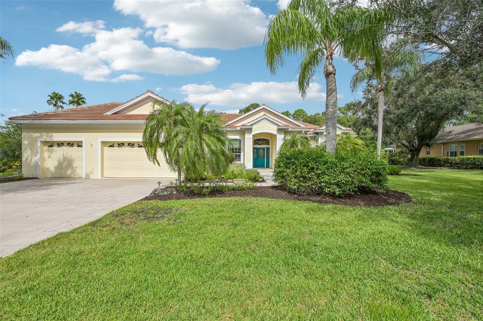 Property Photo:  7602 Partridge Street Circle  FL 34202 