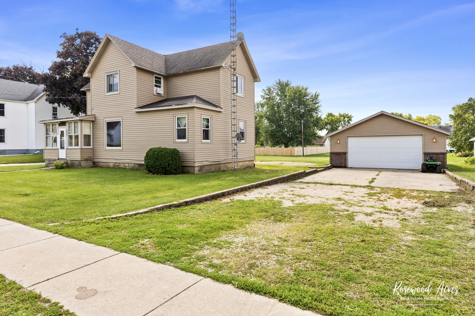 Property Photo:  223 W Main Street  IL 60951 