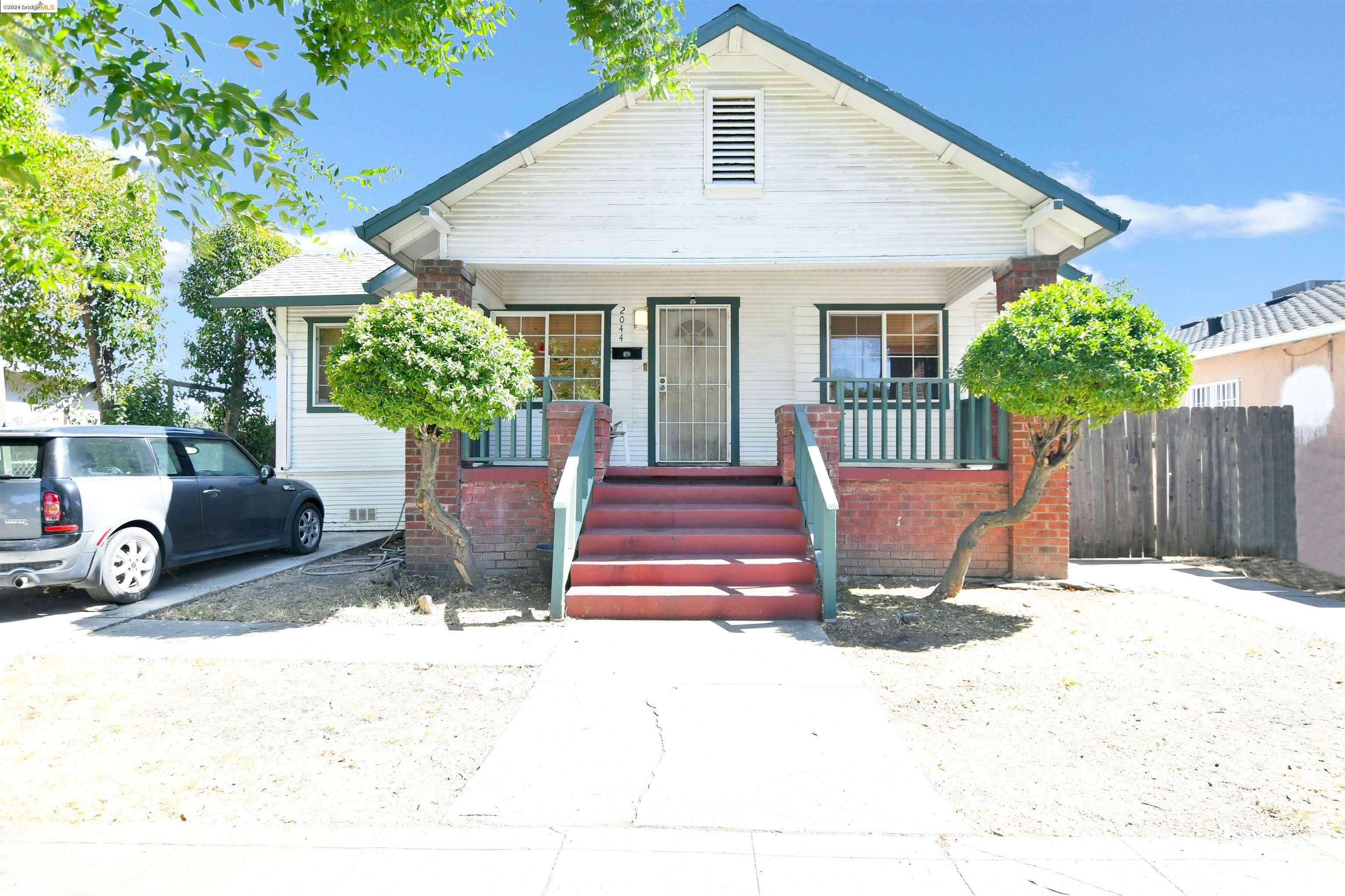 Property Photo:  2044 E Marsh St  CA 95205 