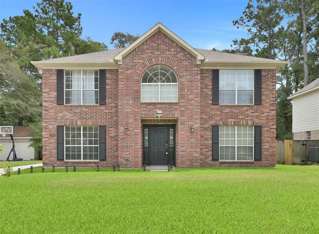 Property Photo:  309 E Golden Arrow Circle  TX 77381 