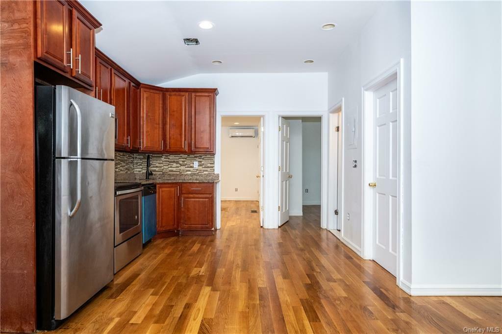 Property Photo:  180 Terrace Street  NY 10464 