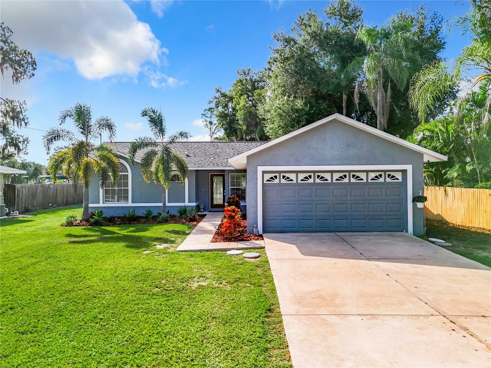 Property Photo:  505 Lakeshore Drive  FL 32726 