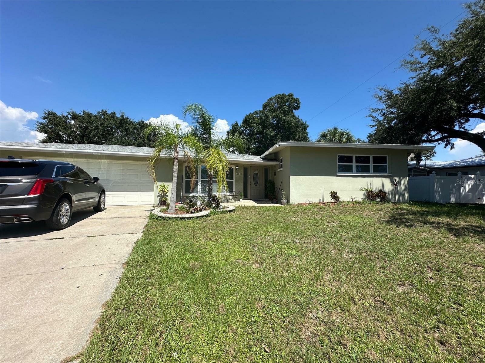 Property Photo:  2712 Galleon Place  FL 34235 