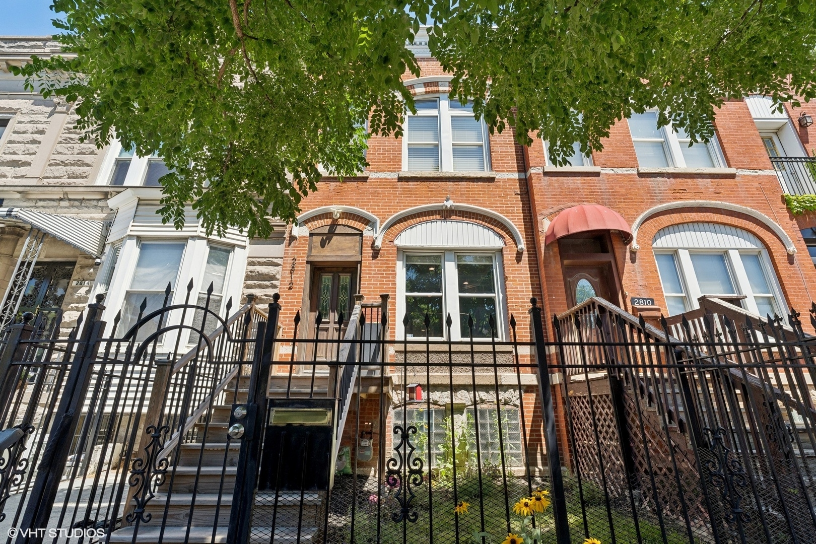 Property Photo:  2812 W Warren Boulevard  IL 60612 