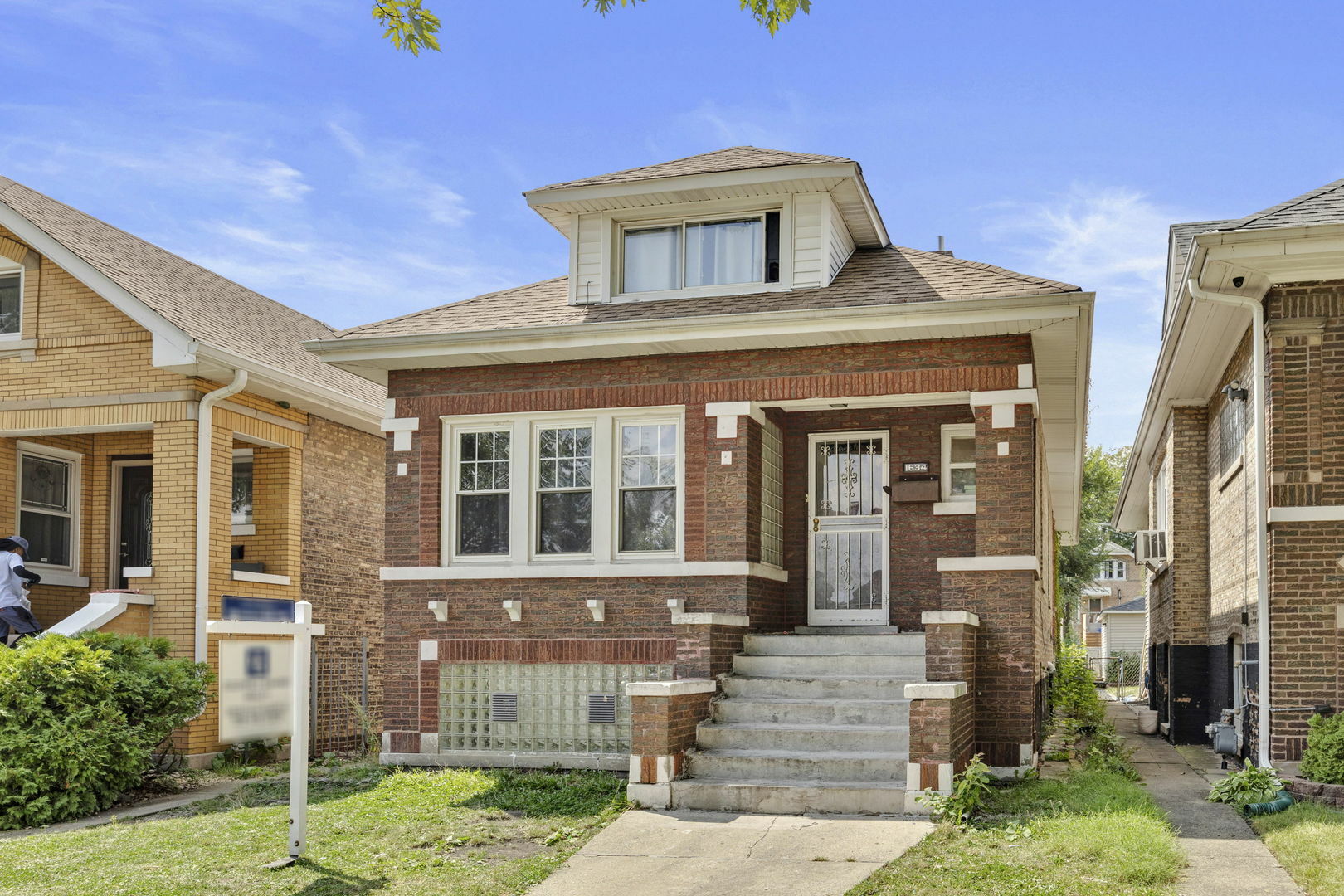 Property Photo:  1634 Harvey Avenue  IL 60402 