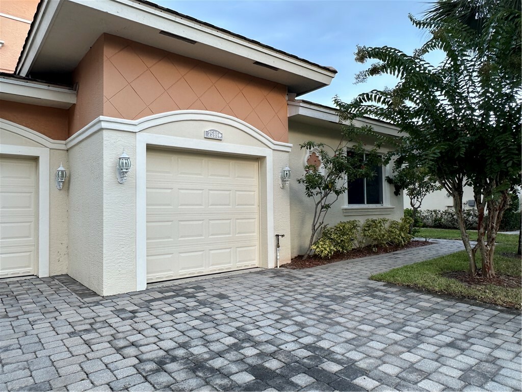 2599 Stockbridge Square SW Na  Vero Beach FL 32962 photo