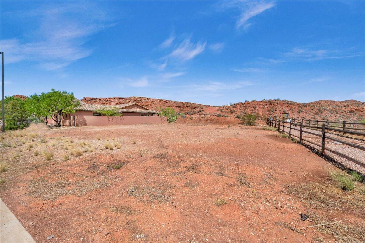 Property Photo:  2072 N Cascade Canyon Dr  UT 84770 