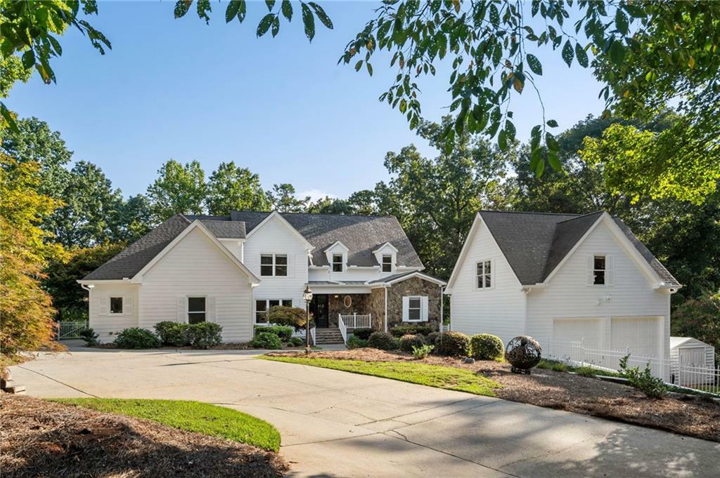 Property Photo:  1095 Mockingbird Lane  GA 30041 