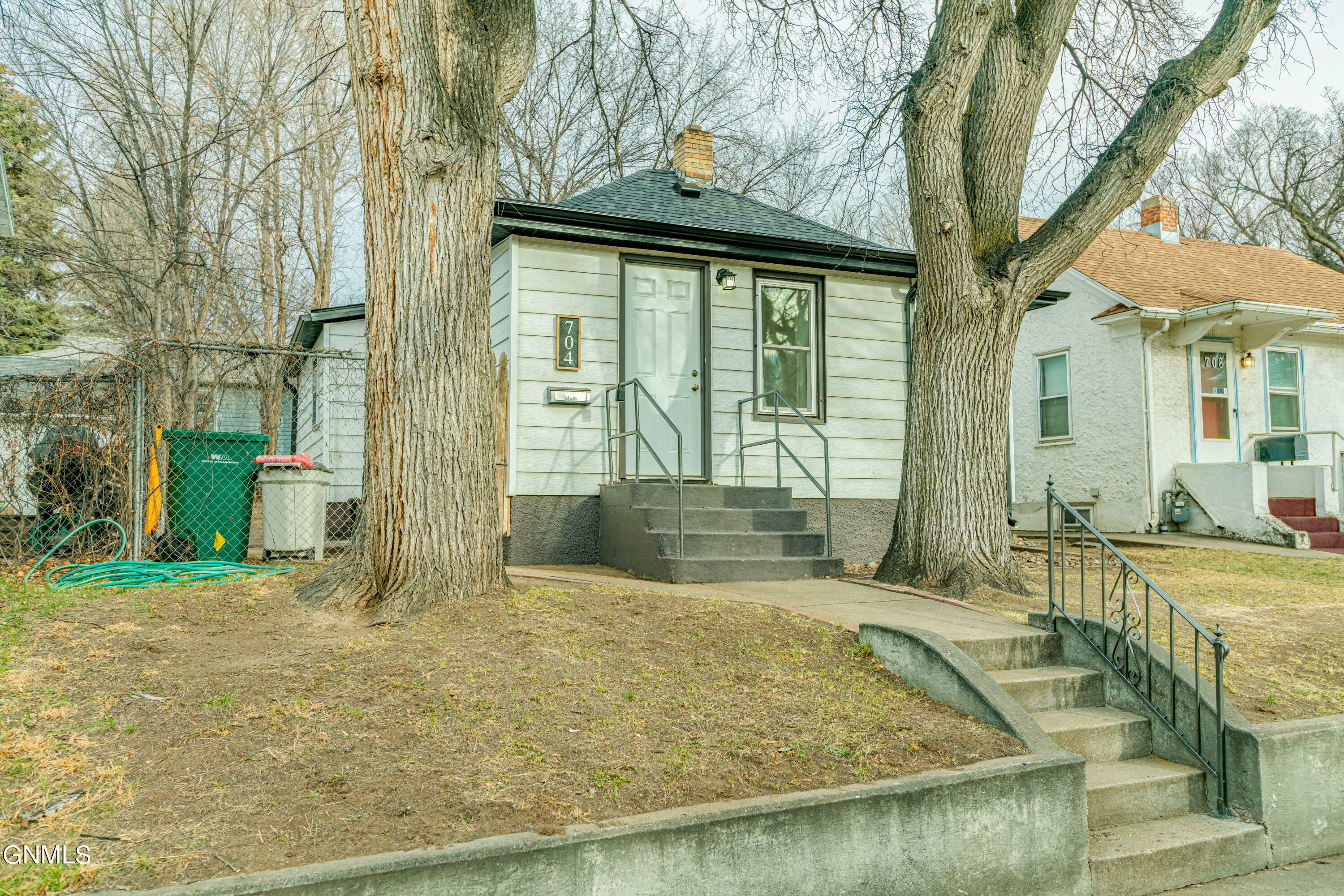 Property Photo:  704 F Avenue E  ND 58503 