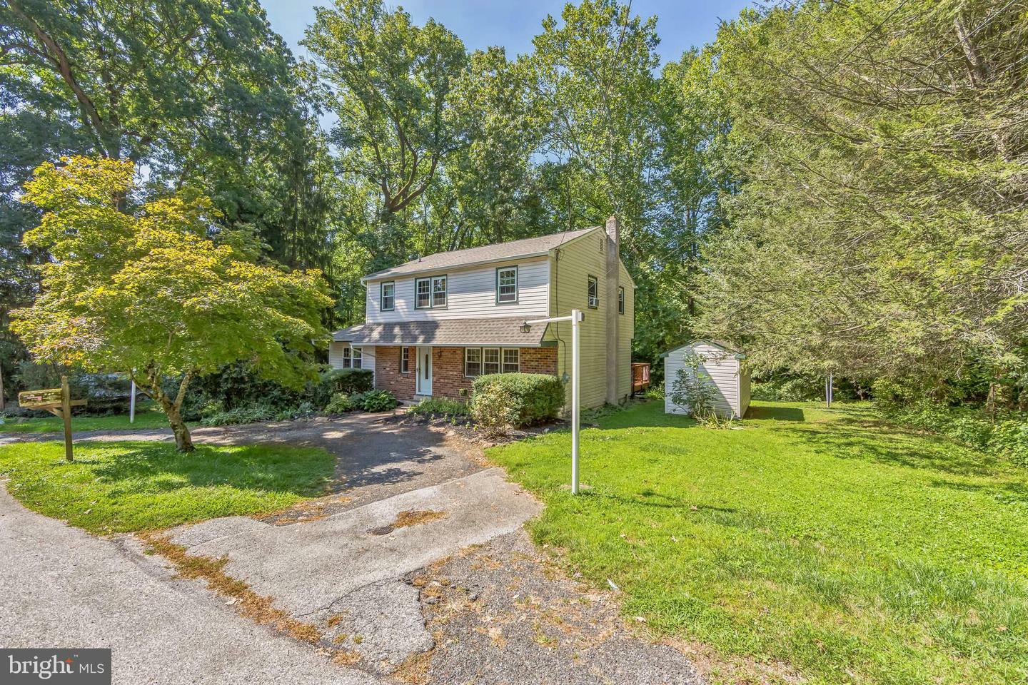 Property Photo:  13 Castle Rock Road  PA 19073 