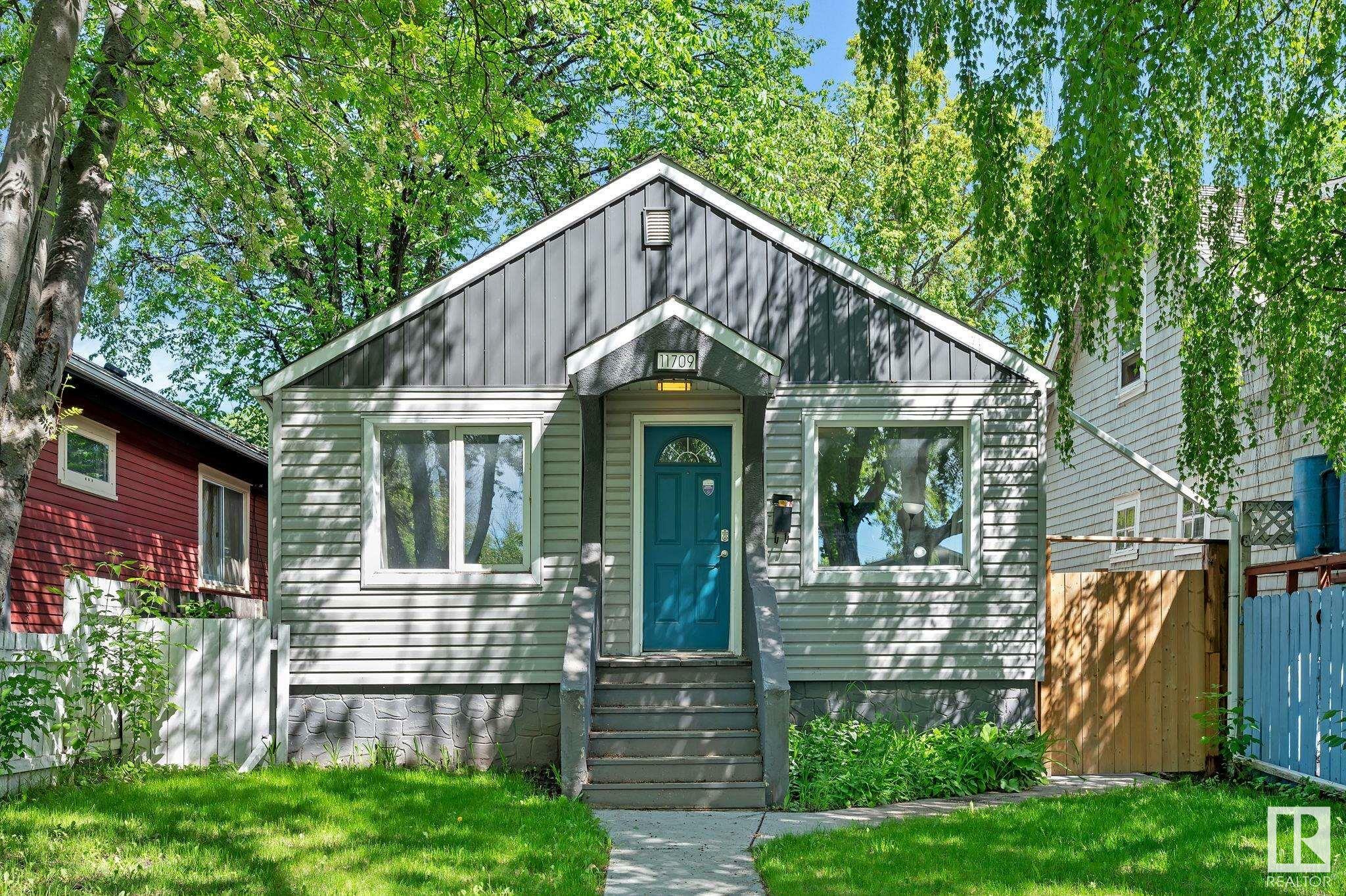 Property Photo:  11709 96 Street NW  AB T5G 1V1 