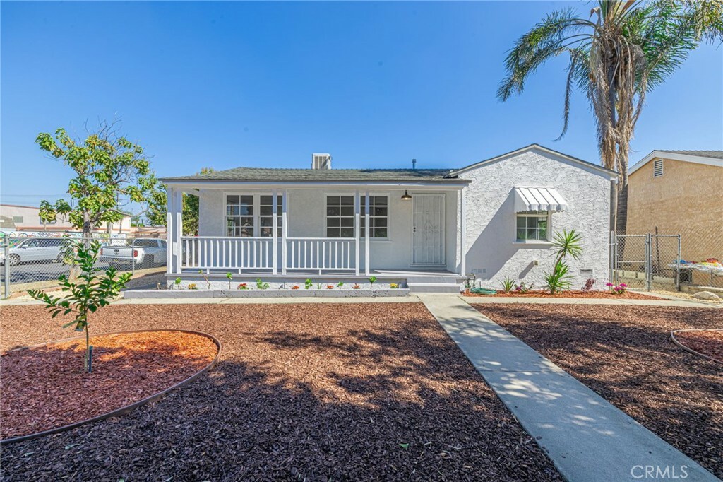 Property Photo:  13364 Pinney Street  CA 91331 