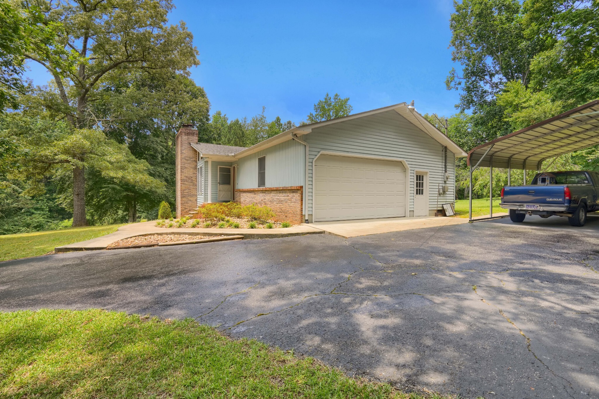 Property Photo: 600 Margaret Cir TN 37110