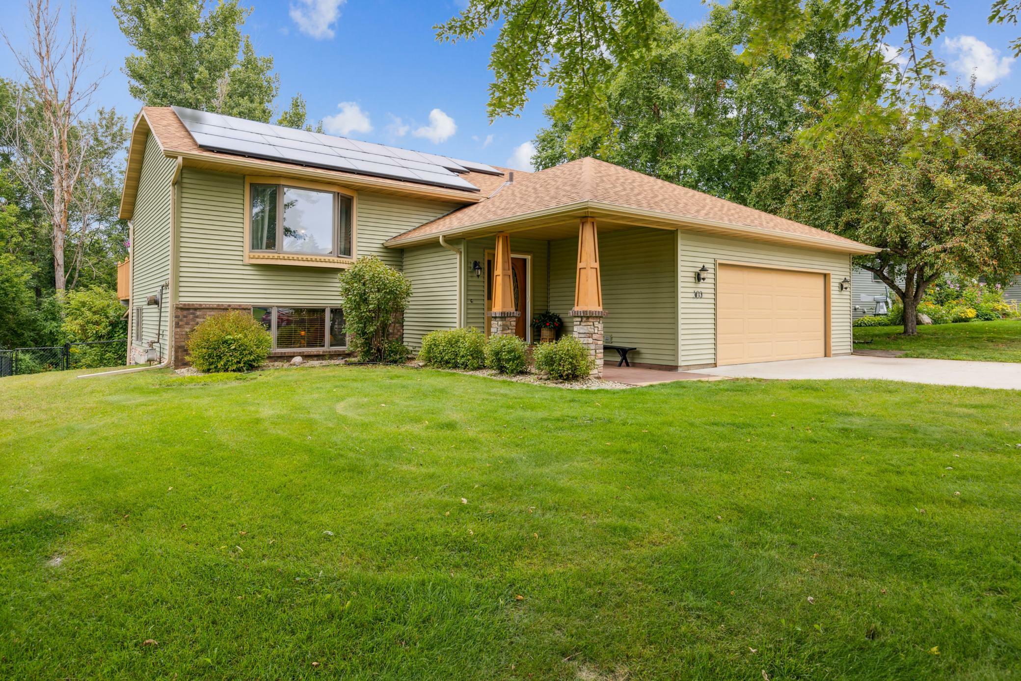 Property Photo:  309 E Highview Court  MN 56379 