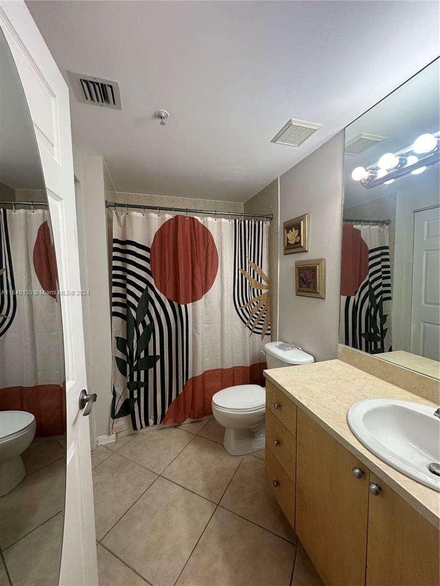 Property Photo:  2630 SW 28th St 46  FL 33133 