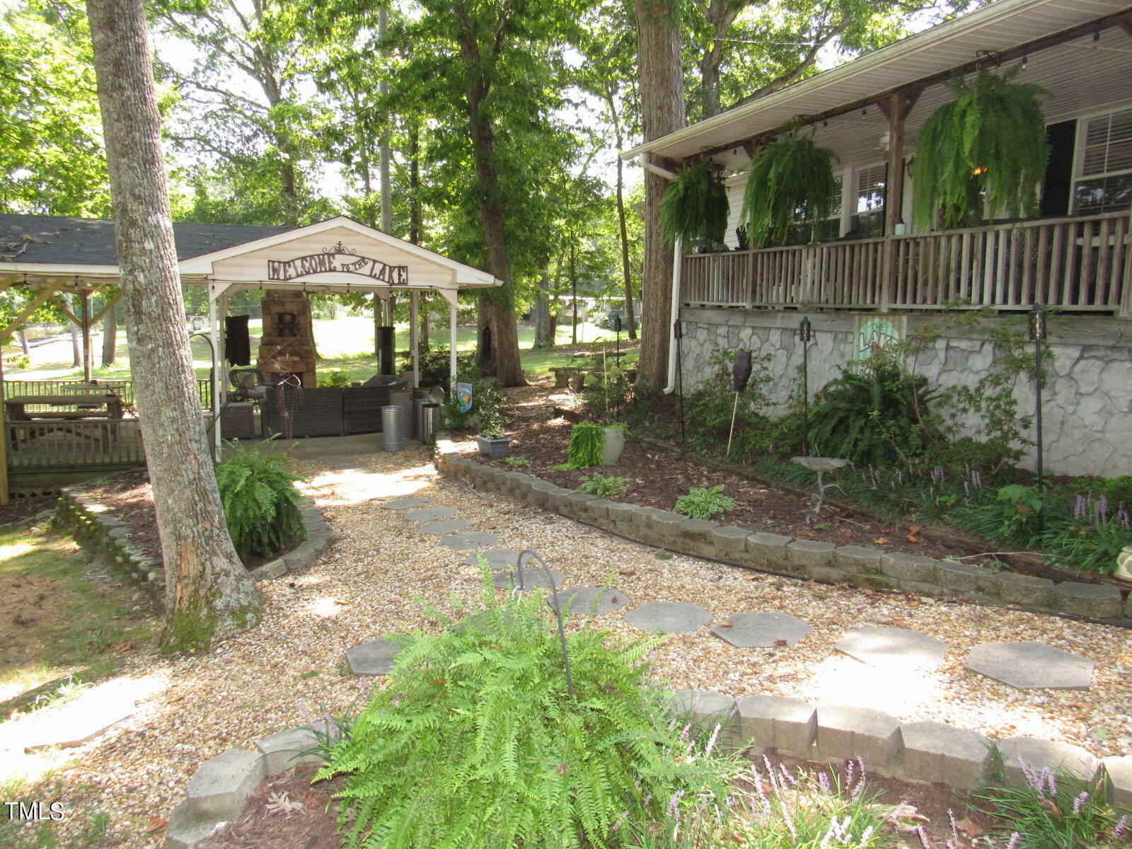 Property Photo:  31 Hickory Way  VA 23927 