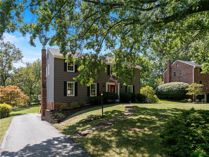 1552 Field Club Dr  Pittsburgh PA 15237 photo