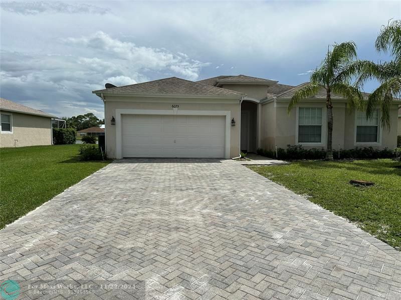 Property Photo:  6075 46th Ln  FL 32967 