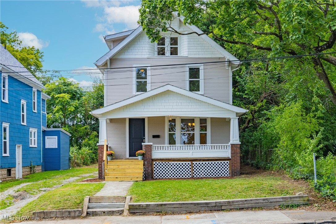 Property Photo:  616 Rhodes Avenue  OH 44307 