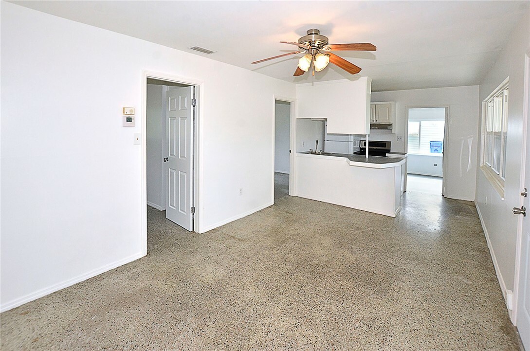 Property Photo:  1550 5th Avenue  FL 32960 