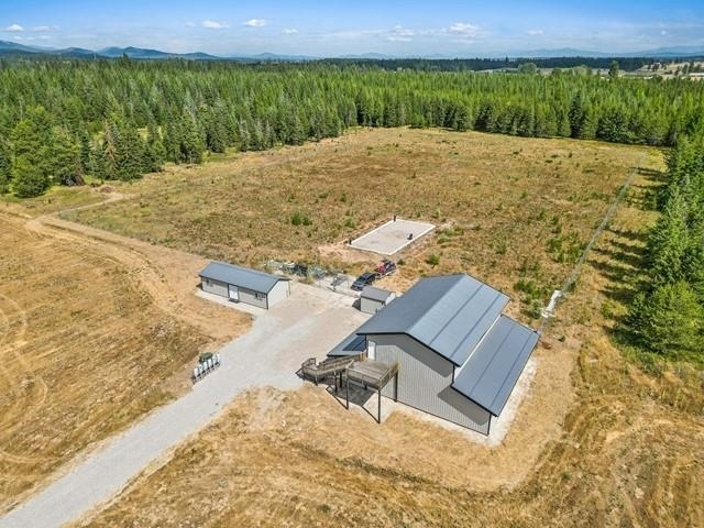 Property Photo:  4725 Williams Valley Rd  WA 99110 