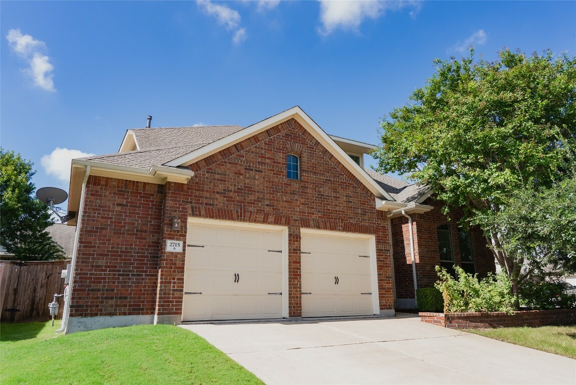 Property Photo:  2715 Santa Barbara Loop  TX 78665 