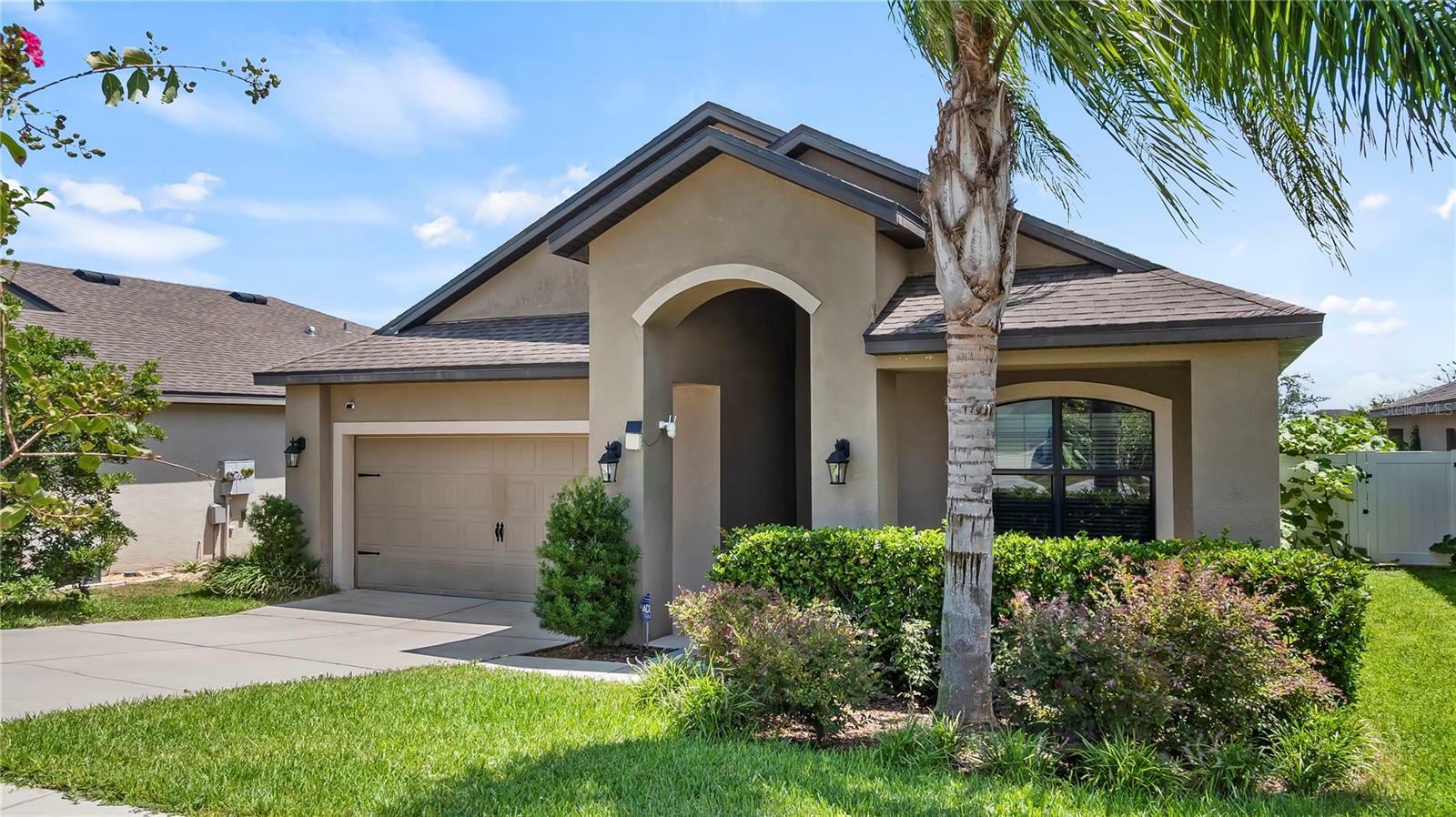 Property Photo:  836 Laurel View Way  FL 34736 