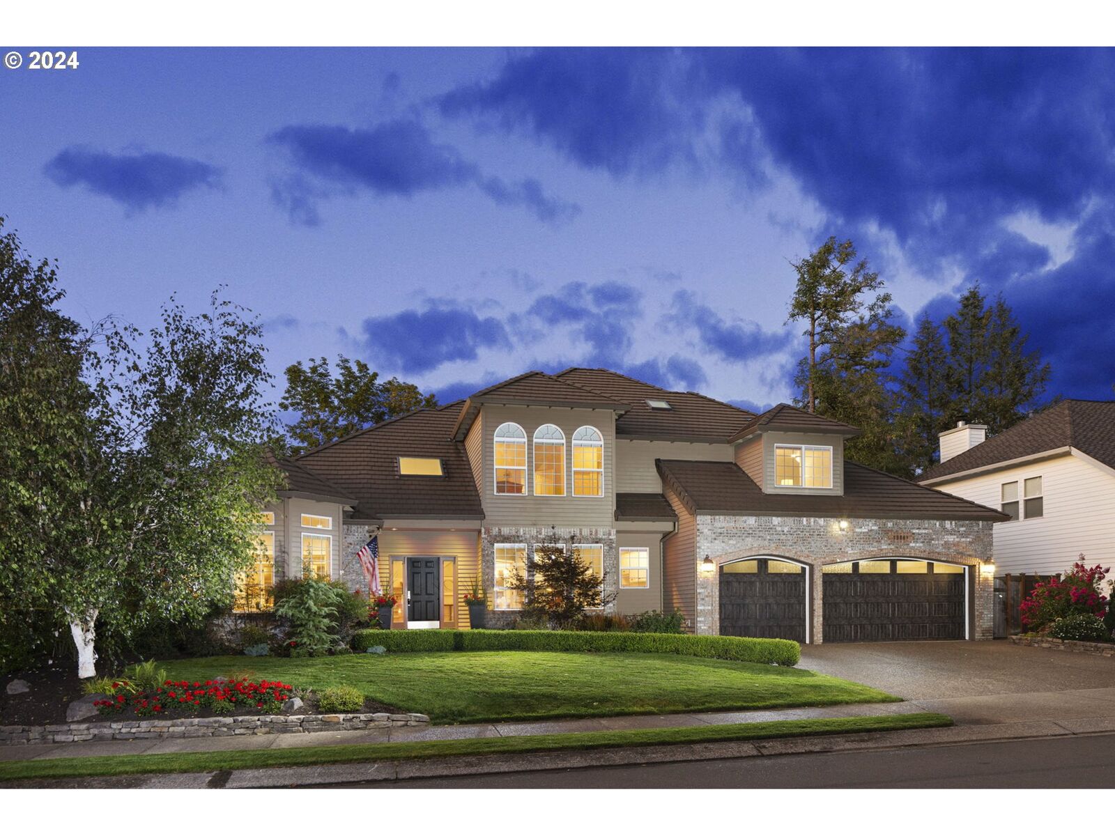 Property Photo:  13869 Amberwood Cir  OR 97035 