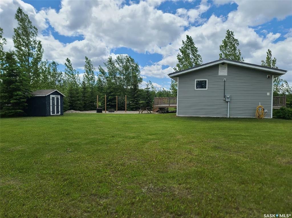 Property Photo:  100 Minnie Place  SK S0M 1J0 