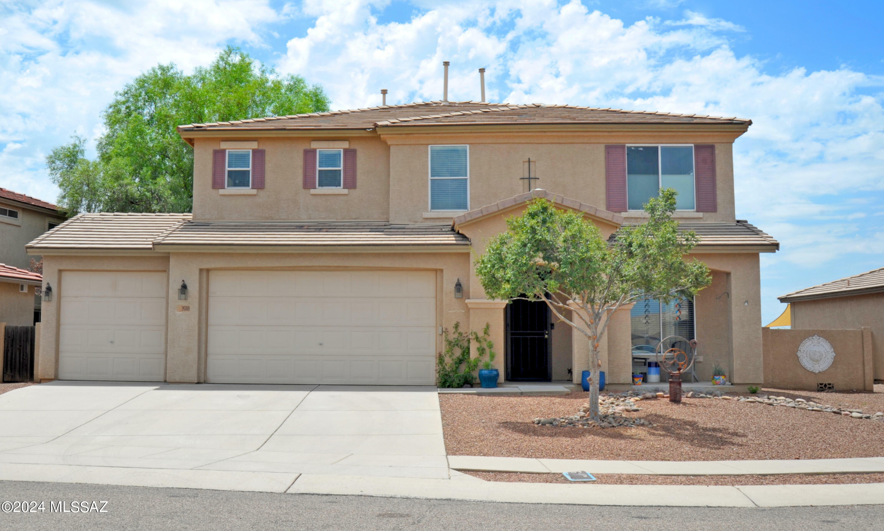 Property Photo:  3560 E Silver Buckle Place  AZ 85739 